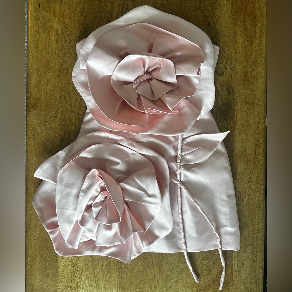 Sierra Darien Elegant Pink Florer Satin mini dress